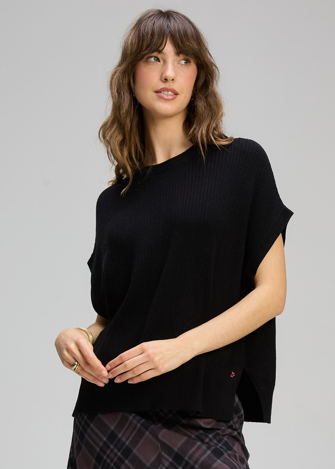 Sleeveless Crew Essential