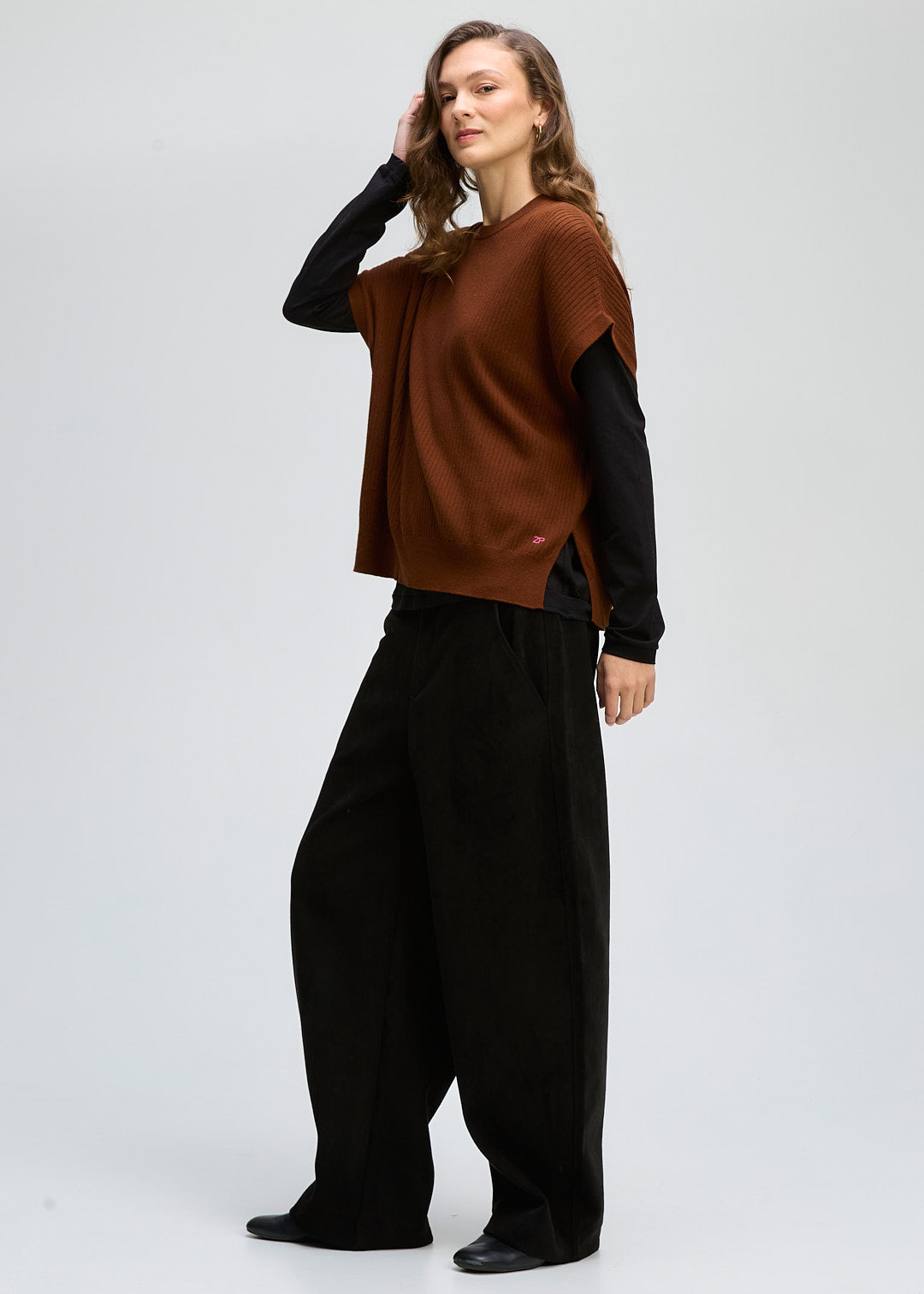 Sleeveless Crew Essential