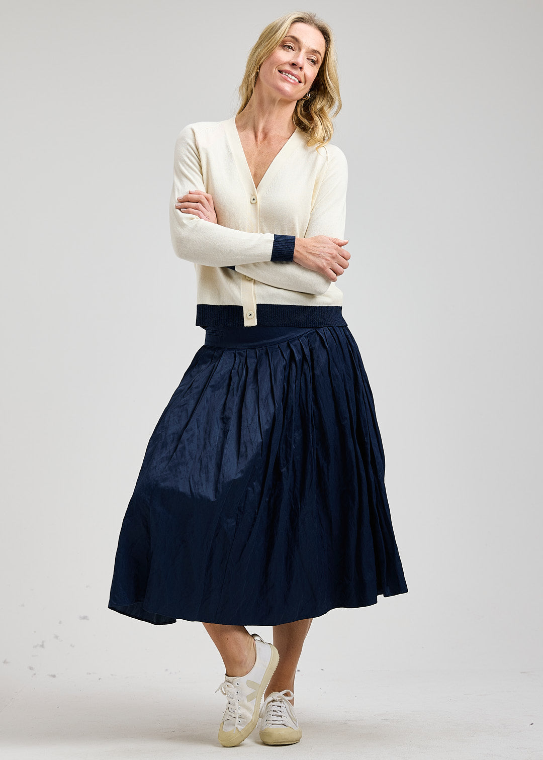 Essential Vee Cardi