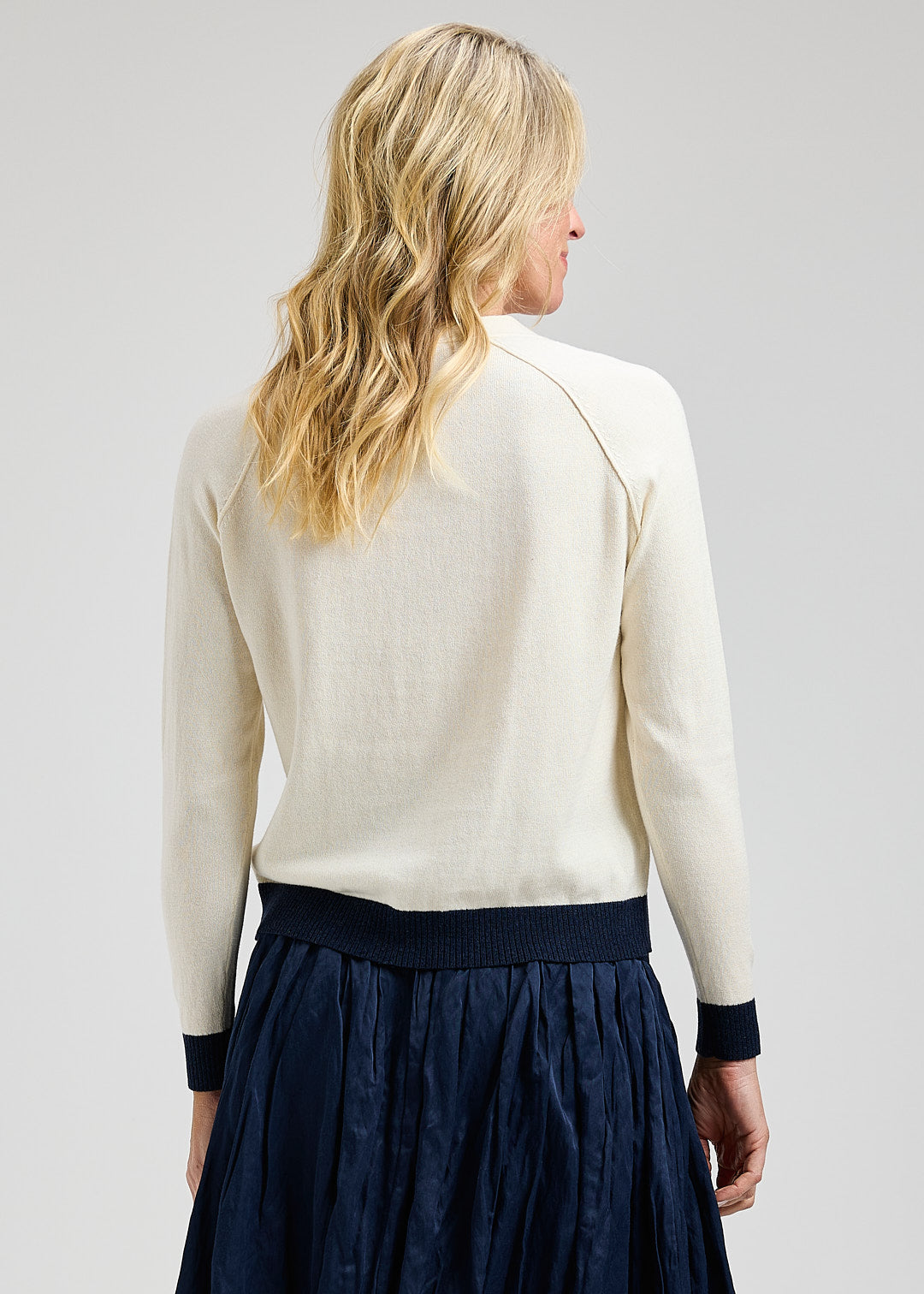 Essential Vee Cardi