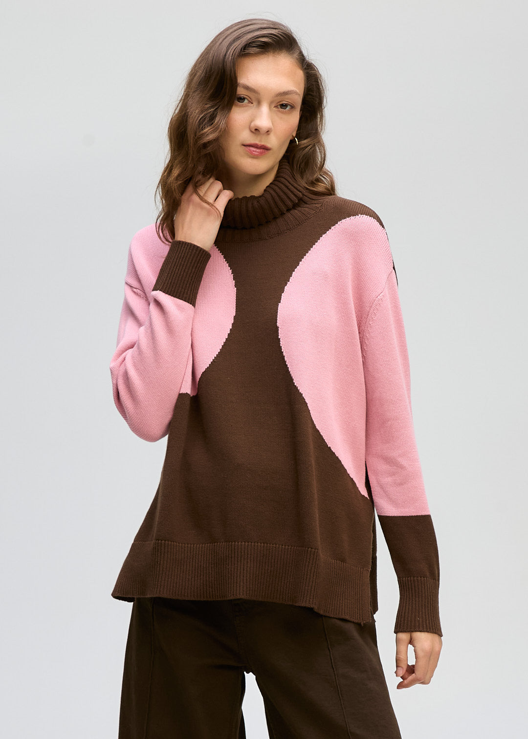 Spot On Roll Neck