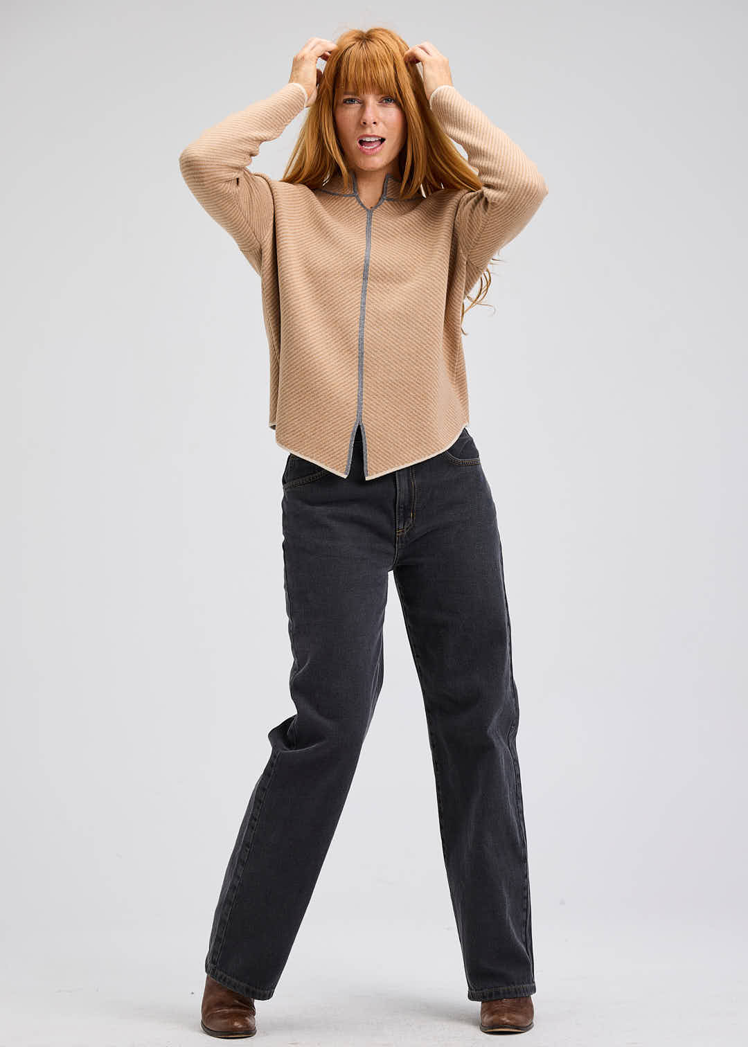 Neru Collar Sweater