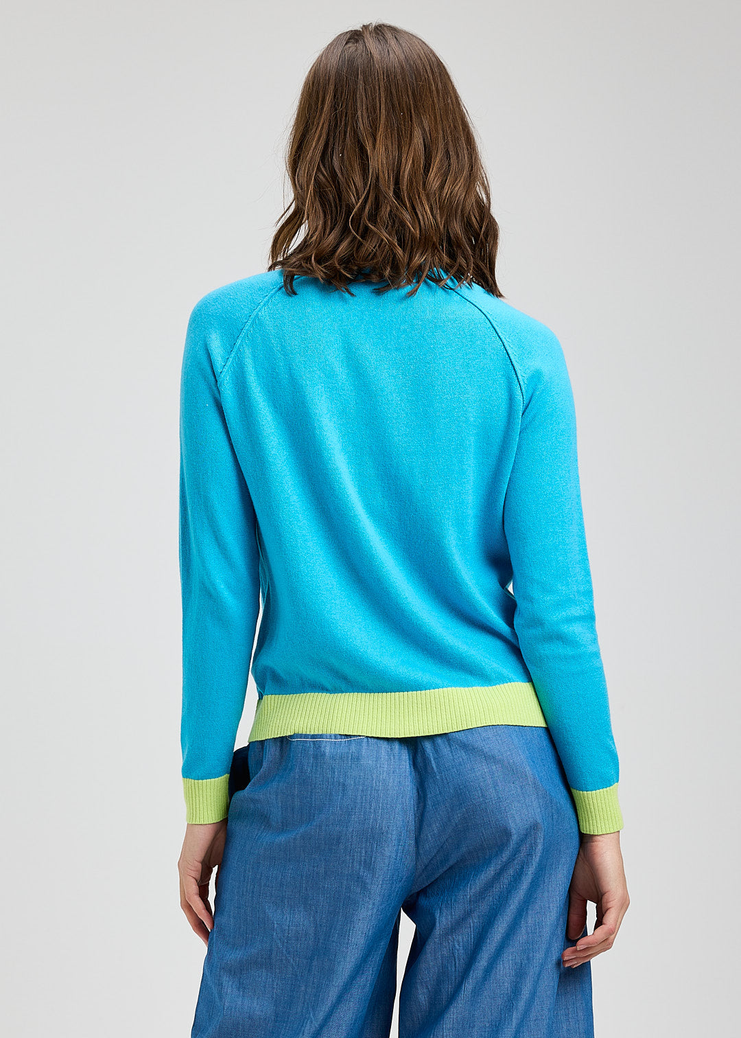 Essential Vee Cardi