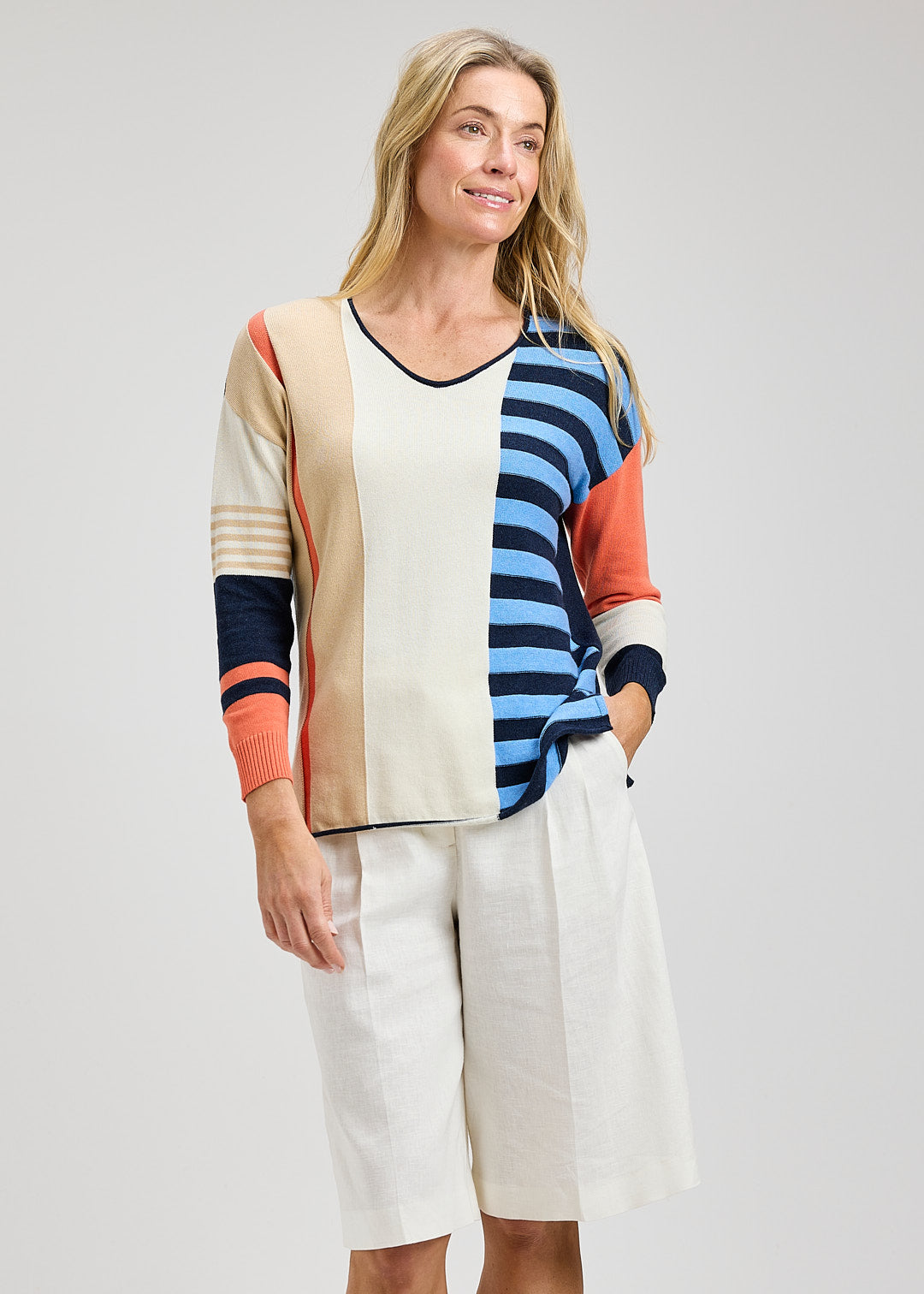 Contrast Stripe Vee