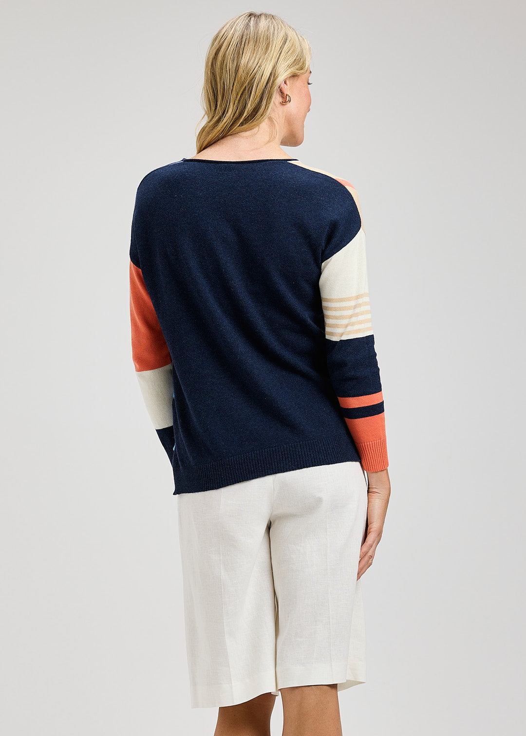 Contrast Stripe Vee