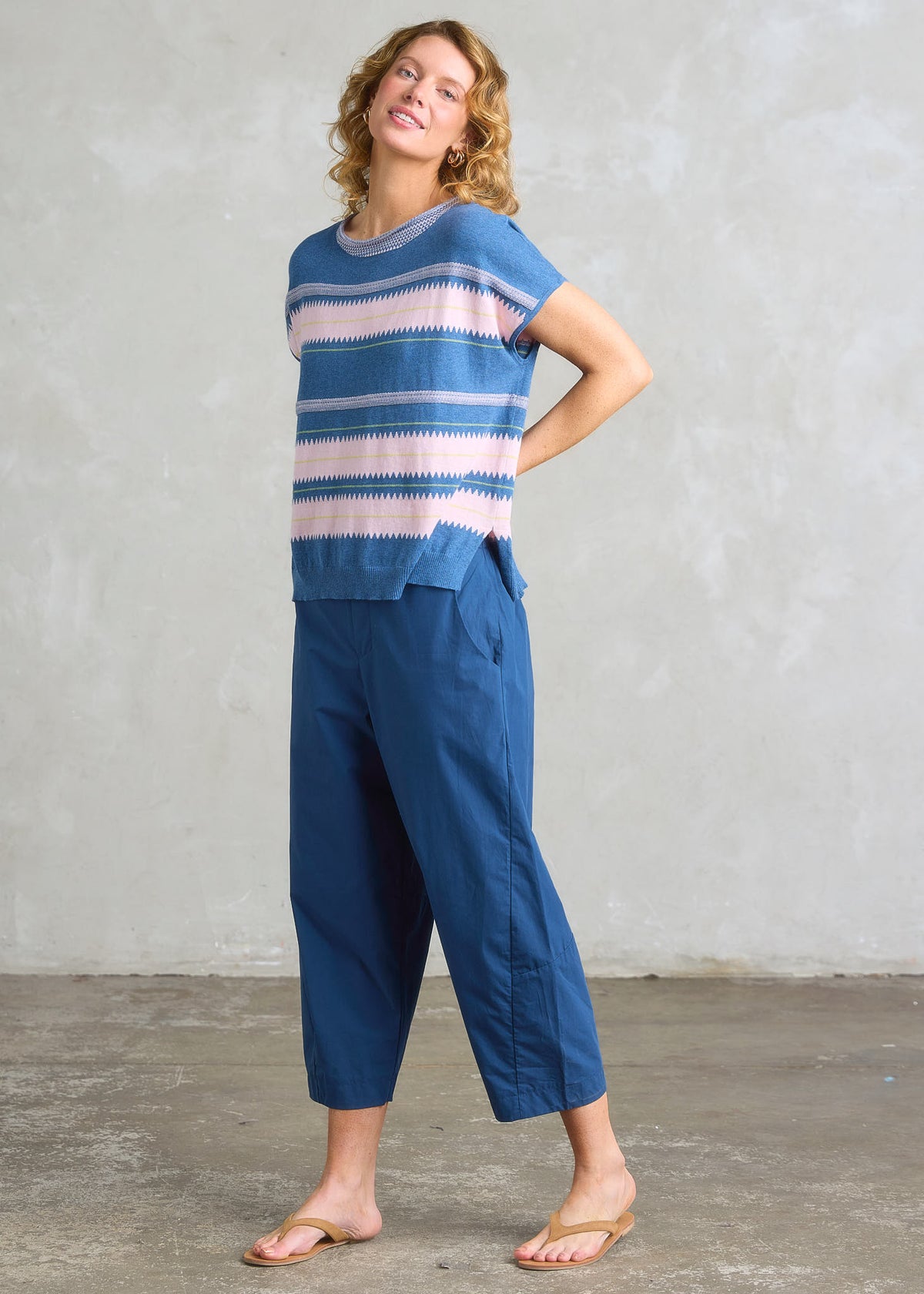 Zig Detail Top